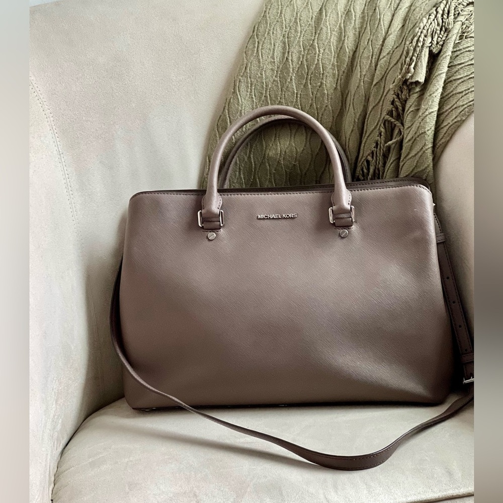 Michael Kors Savanna Taupe Saffiano Leather Satchel & Dust Bag EUC - Picture 4 of 12